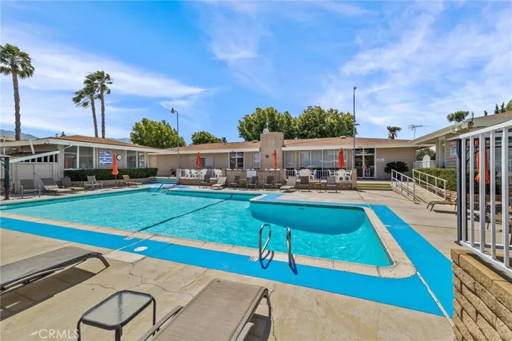 Village Grove Estates Pool