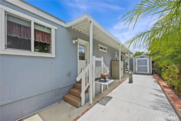 Rear Entry - 1366 Woodbrook Way