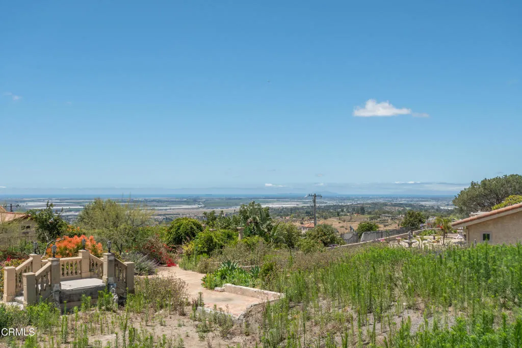 833 W Highland Drive, Camarillo, California 93010 — photo 5
