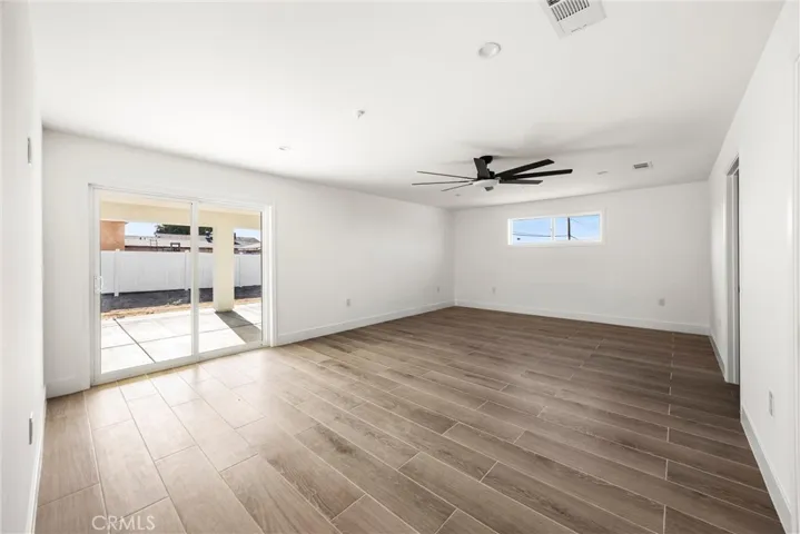 11442 Primrose, Hesperia, California 92345