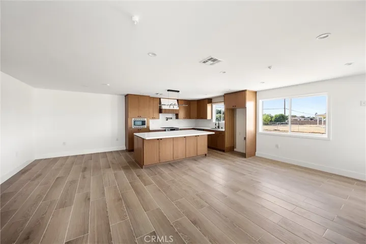 11442 Primrose, Hesperia, California 92345