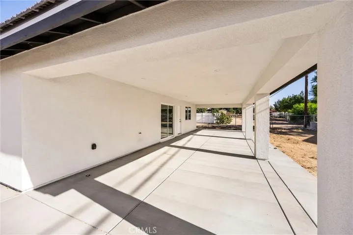 11442 Primrose, Hesperia, California 92345