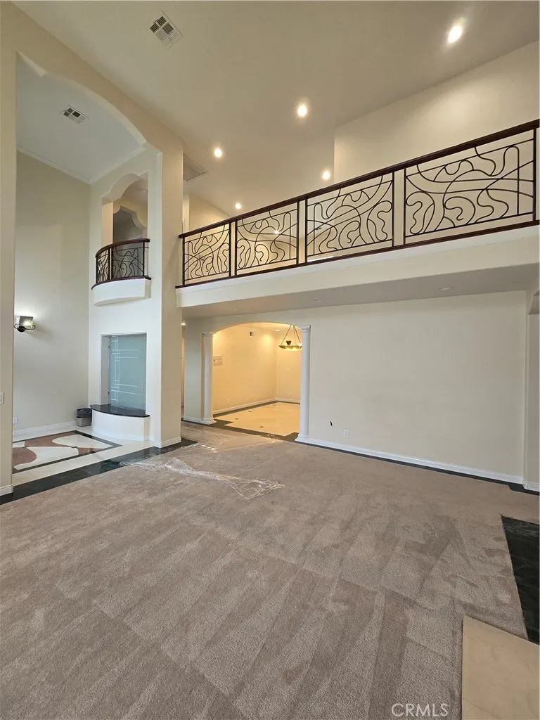 gallery-image 4