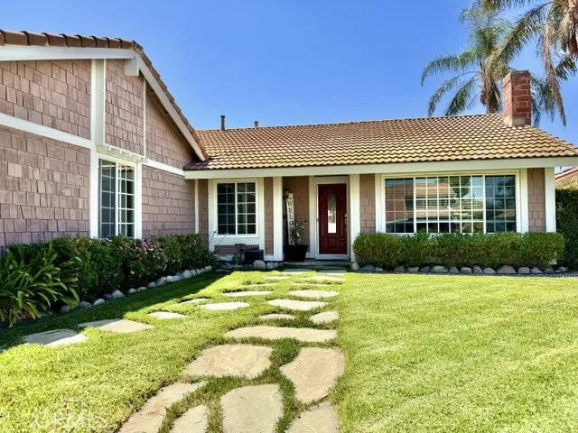 Flagstone Walkways from Sidewalk & Driveway!