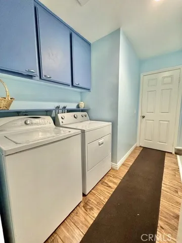 Large Indoor Laundry Room!