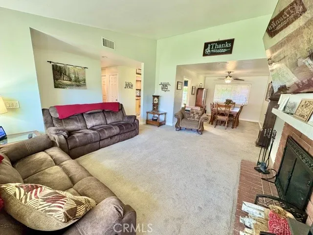 Open Floorplan!