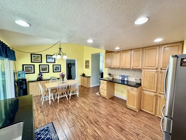 Tons of Cupboard & Counter Space!