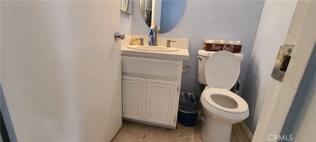 Half bath on frst floor