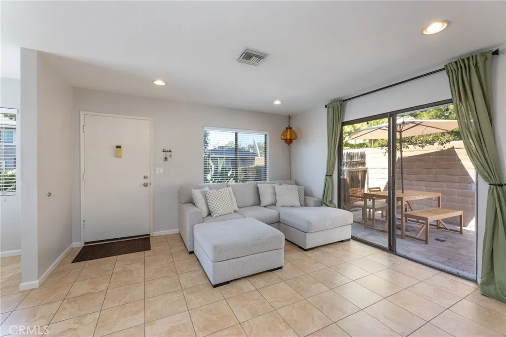 2145 N Orange Olive Road 8, Orange, California 92865 — photo 5