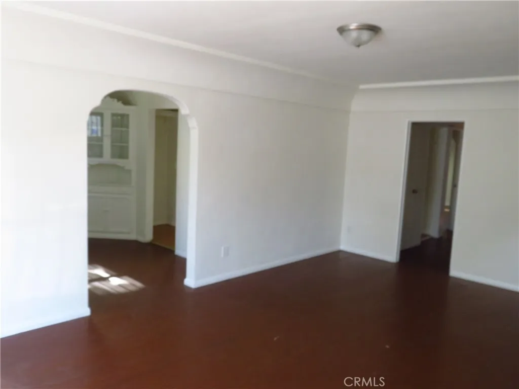 LIVING ROOM DOWNSTAIRS UNIT