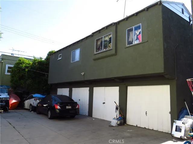 GARAGES