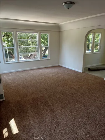 LIVING ROOM UPSTAIRS UNIT