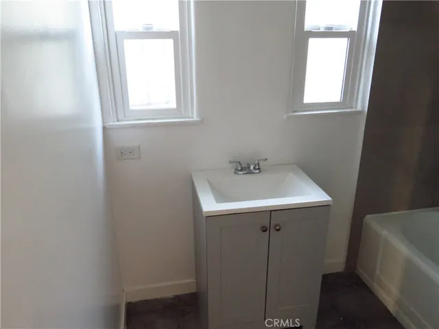 BATHROOM DOWNSTAIRS UNIT