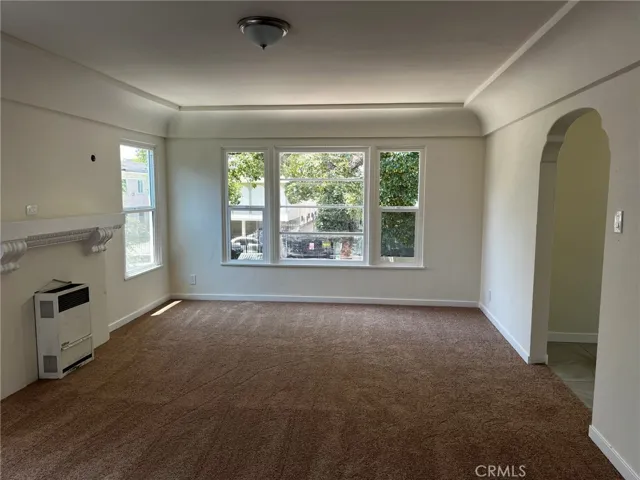 LIVING ROOM UPSTAIRS UNIT