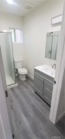 Two clean full bathrooms