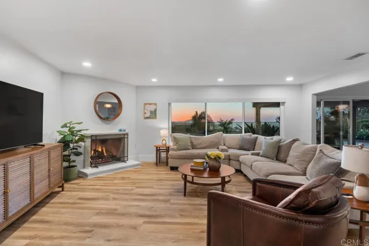 1724 Hacienda Place, El Cajon, California 92020