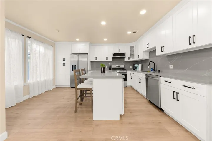 1081 Loma Avenue, Long Beach, California 90804