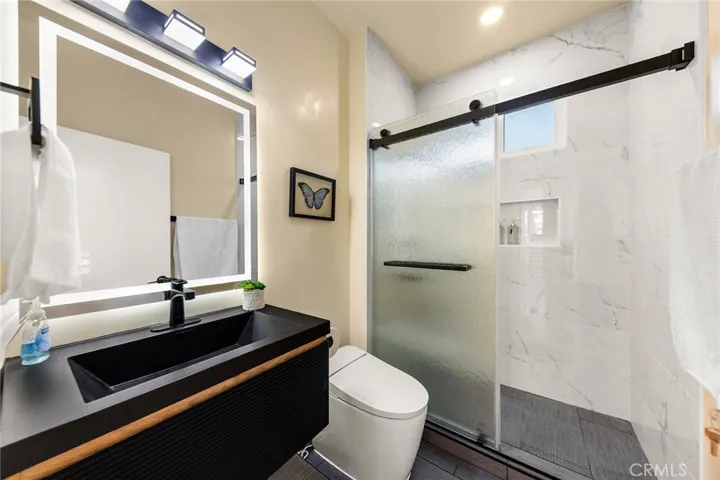 1081 Loma Avenue, Long Beach, California 90804