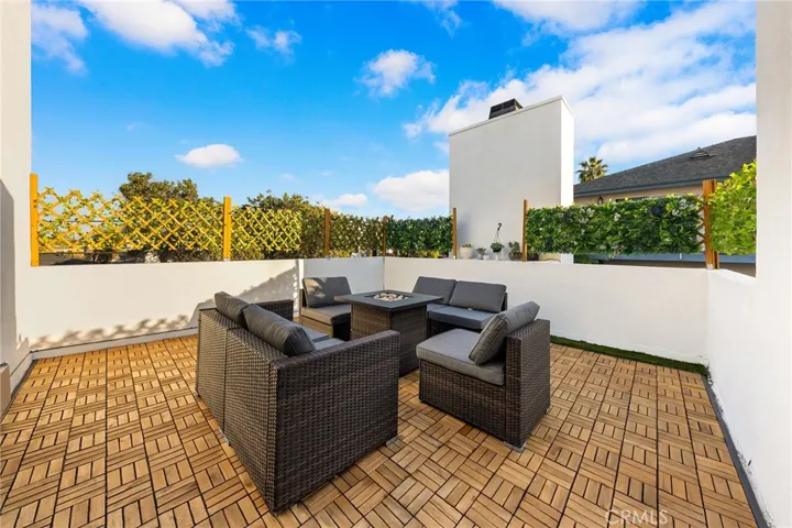 1081 Loma Avenue, Long Beach, California 90804