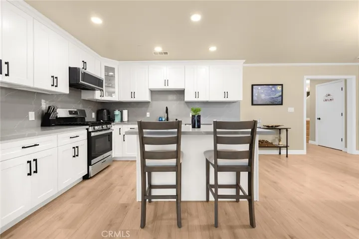 1081 Loma Avenue, Long Beach, California 90804