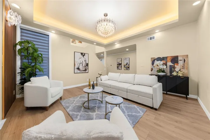 1081 Loma Avenue, Long Beach, California 90804