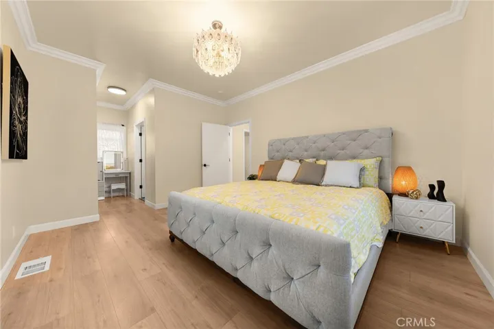 1081 Loma Avenue, Long Beach, California 90804