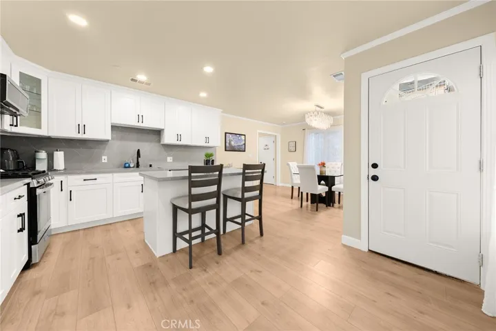 1081 Loma Avenue, Long Beach, California 90804