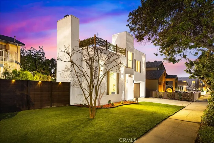 1081 Loma Avenue, Long Beach, California 90804