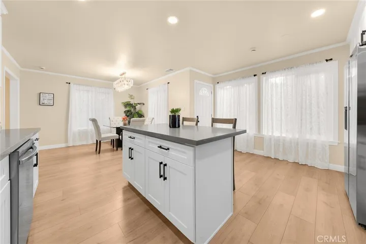 1081 Loma Avenue, Long Beach, California 90804