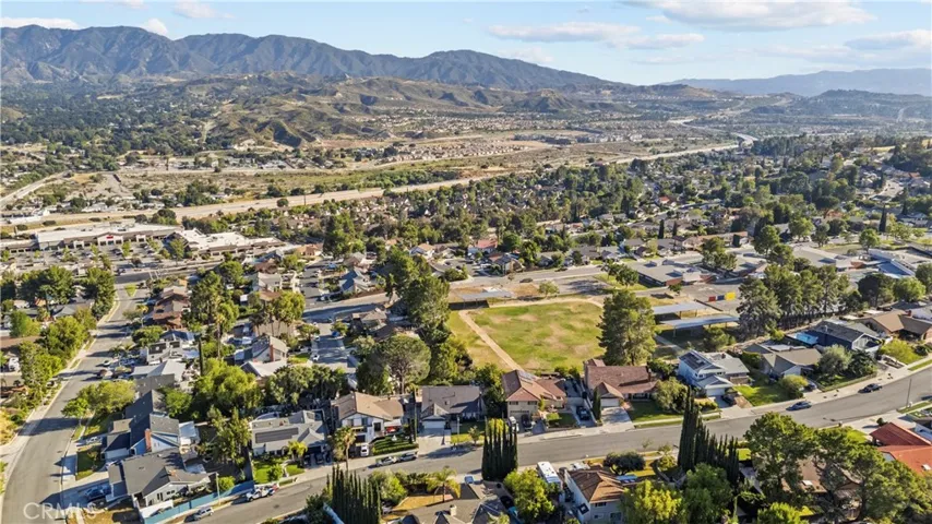 16624 Nearview, Canyon Country, California 91387