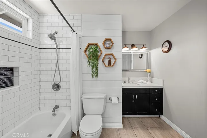 16624 Nearview, Canyon Country, California 91387