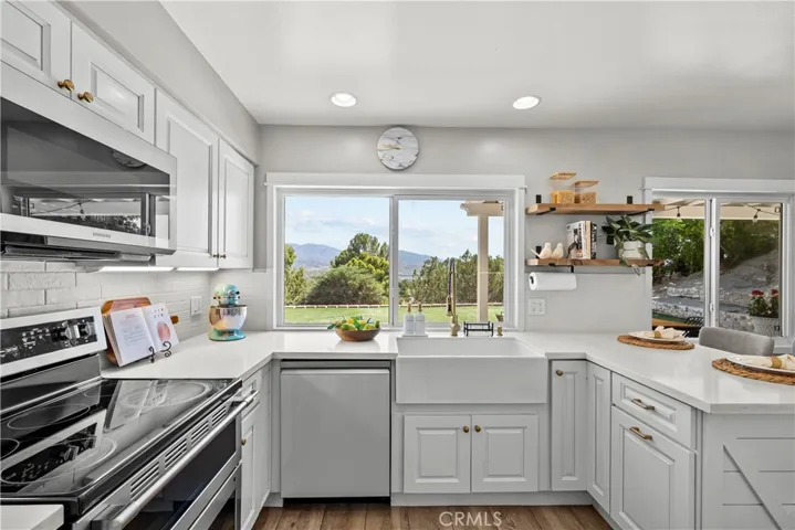 16624 Nearview, Canyon Country, California 91387
