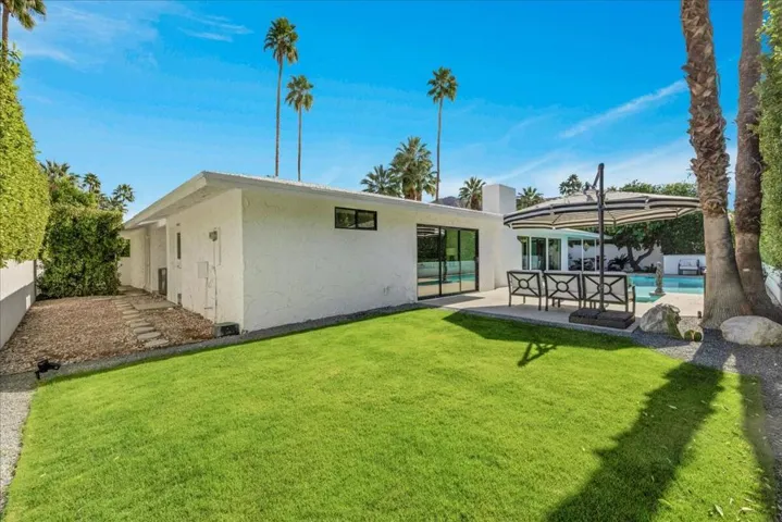 Versatile Grassy Area