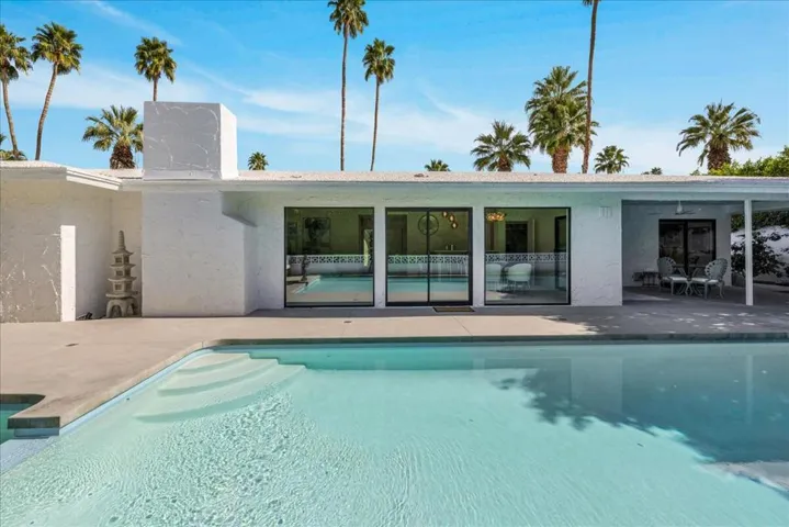 Sparkling Pool and Spa