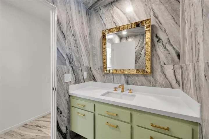 Guest Powder Room