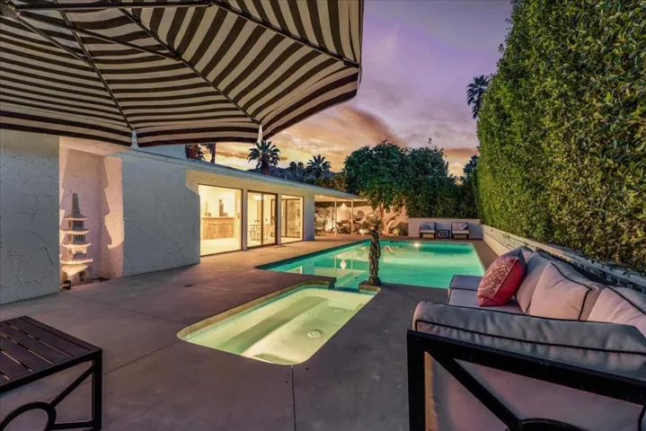 Sparkling Pool and Spa