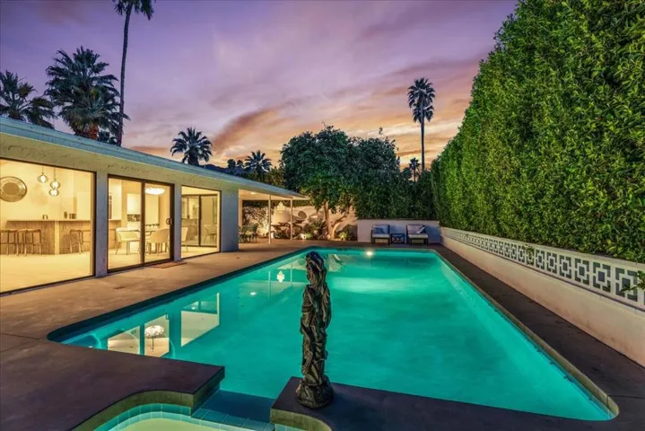Sparkling Pool and Spa