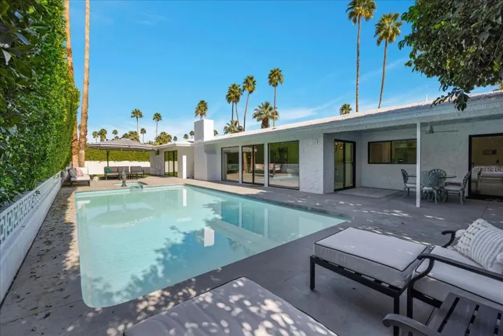 Sparkling Pool and Spa