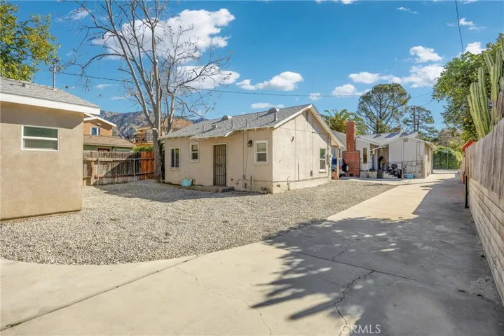 2835 Casitas Avenue, Altadena, California 91001