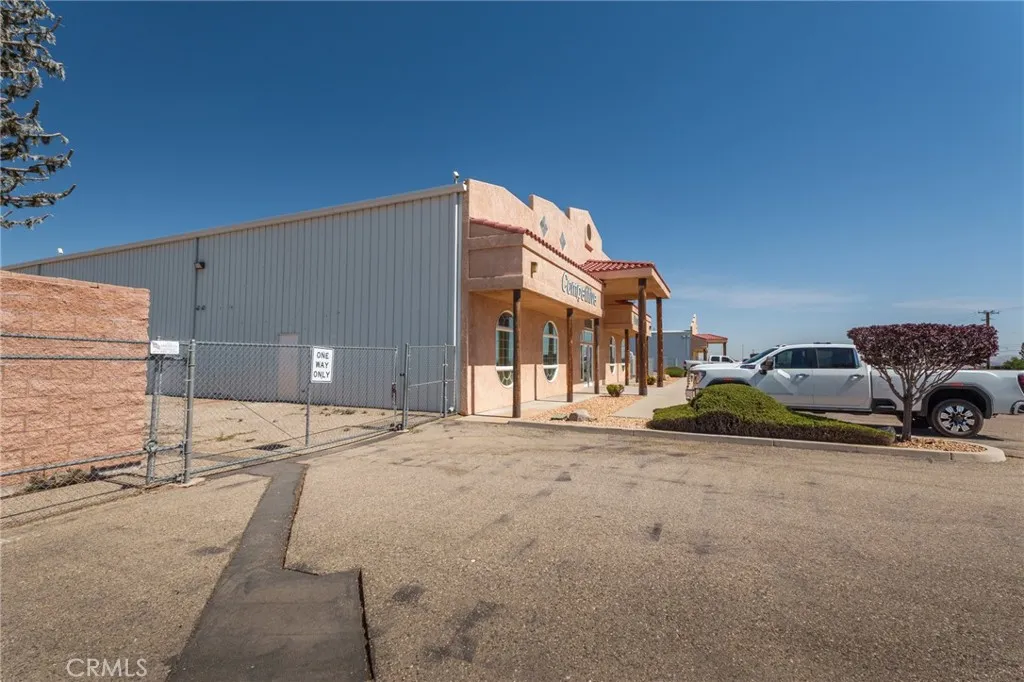 10350-10360 I Avenue, Hesperia, California 92345 — photo 4