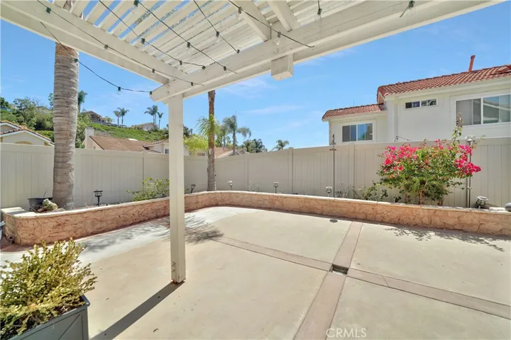 Private backyard, lots of space for entertaining.