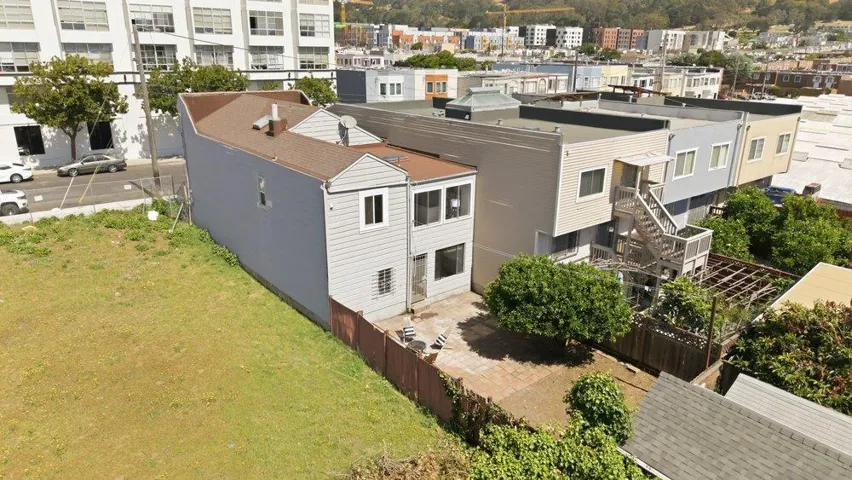 31 Rio Verde Street, Daly City, California 94014