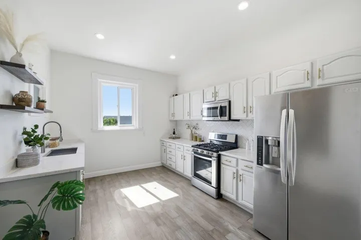 31 Rio Verde Street, Daly City, California 94014