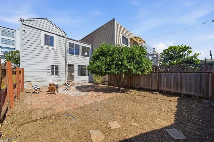 31 Rio Verde Street, Daly City, California 94014