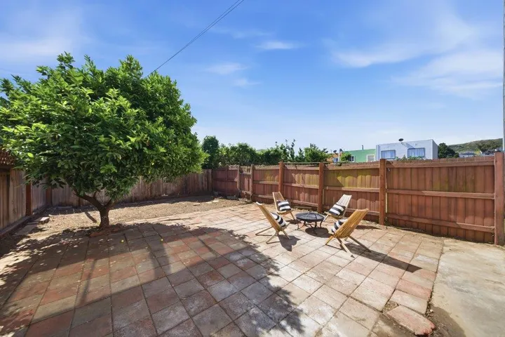 31 Rio Verde Street, Daly City, California 94014