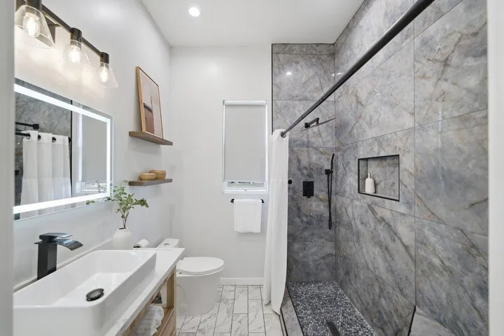 31 Rio Verde Street, Daly City, California 94014