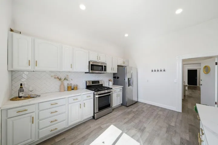 31 Rio Verde Street, Daly City, California 94014