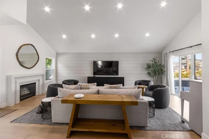 4912 Seapine Circle, Huntington Beach, California 92649