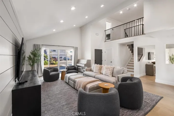 4912 Seapine Circle, Huntington Beach, California 92649
