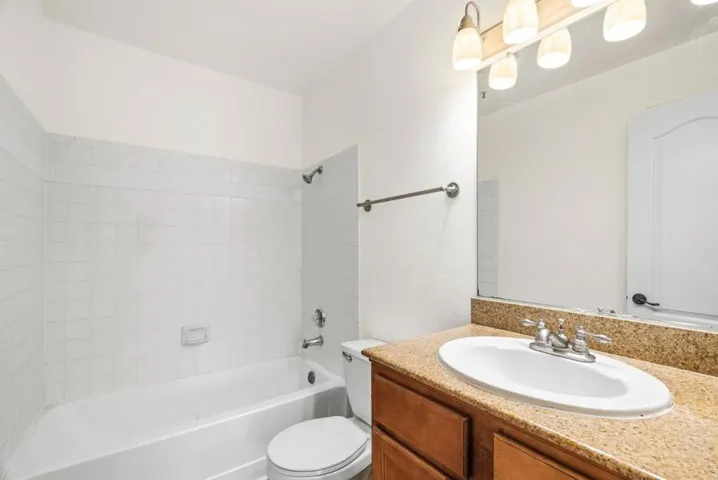 41 Grandview Street 208, Santa Cruz, California 95060